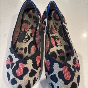 Rothy's Multicolor Leopard Knit Flats with Navy Trim (9)